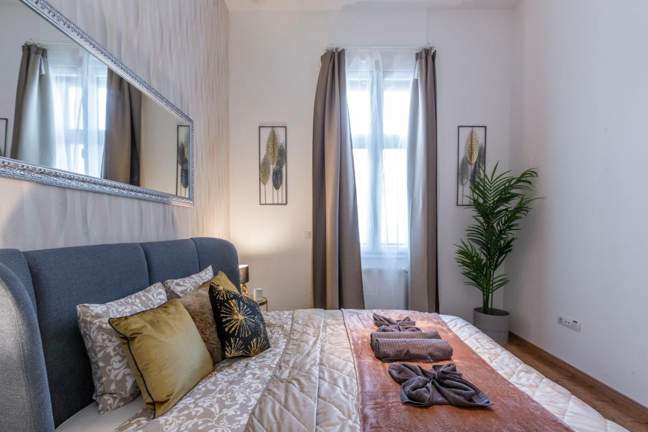 Appartement Luxurious Art Deco In The King Street Budapest